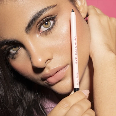 Delineador de Ojos Eye-Catching Ruby Rose