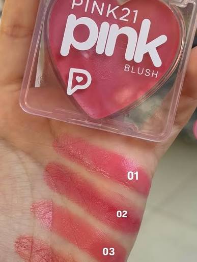 Rubor en crema con llavero Pink 21