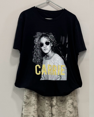 Remera Carrie