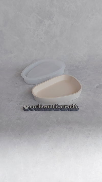 Bandeja irregular con Borde Pequeña