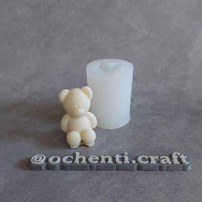 Osito sentado pequeño