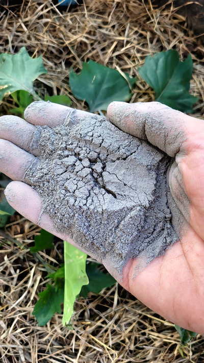 Polvo de Roca Volcánica (Basalto 100% sin agregados) - 1,5kg.