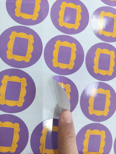 500 STICKERS TROQUELADOS