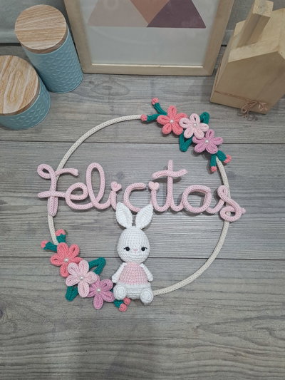Nombre en aro con Flores y Animalito