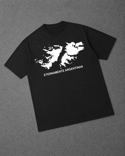 Remera Oversized Argentina: Por Malvinas, por el Diego y por la ultima de Leo