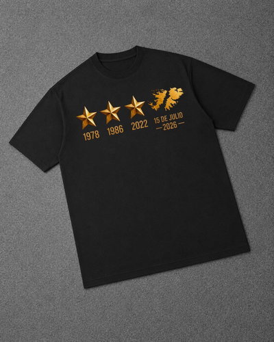 Remera Oversized Argentina: Tres estrellas y malvinas 