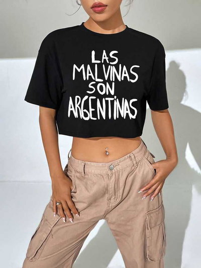 Remera pupera oversized Las malvinas son argentinas (negro)