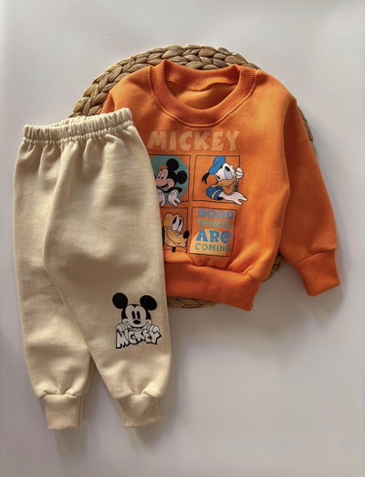Conjunto Mickey naranja 💜