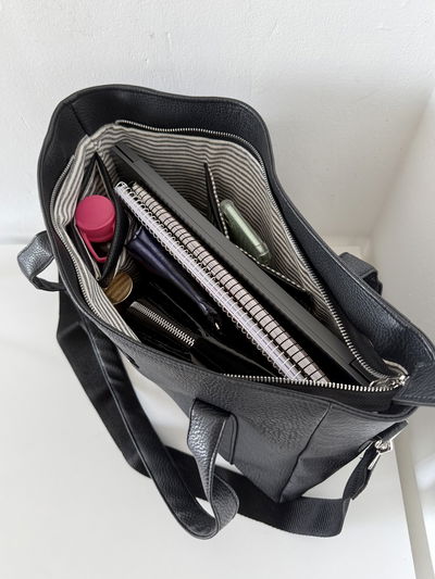 Bolso Maxi Tote (se envía a partir del 28/03)