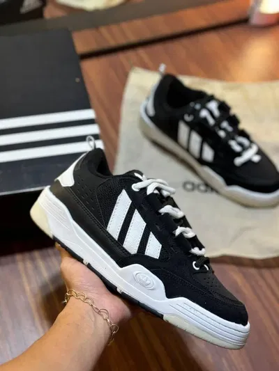 Adi 2000 🇧🇷 Negras