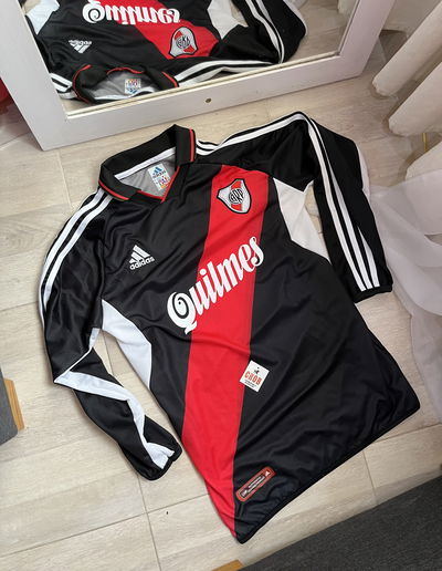 Camiseta River Retro