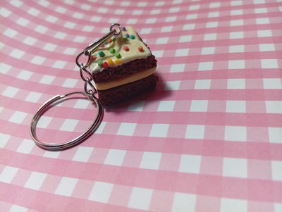 Llavero Torta Chocolate y Vainilla 