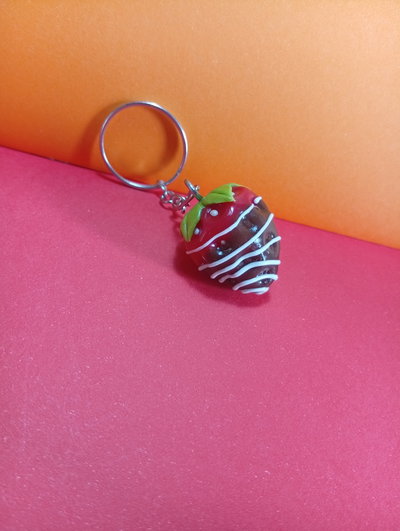 Llavero Frutilla Bañada