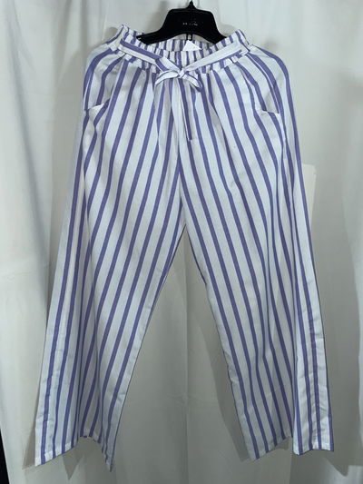 Pantalón rayado con moño