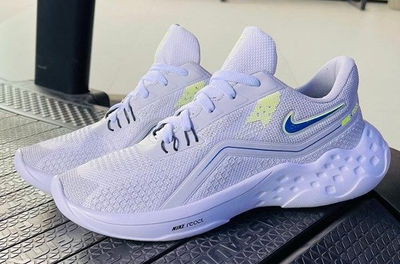 Nike React