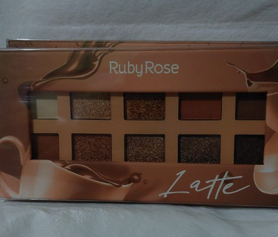 Paleta de sombras latte