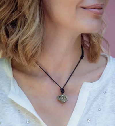 Collar con piedra natural 