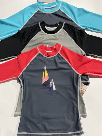 Camiseta UV para el agua