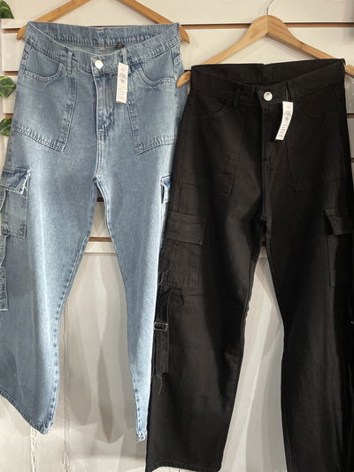 Jean wide cargo con tiras