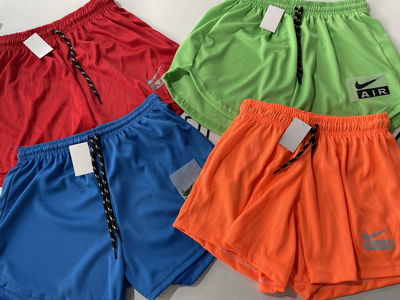 Short deportivo Nike Air
