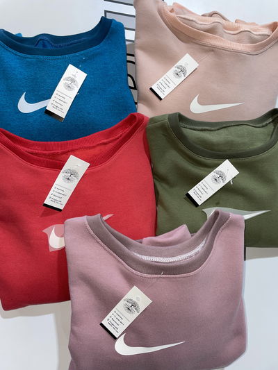 Buzo crop Nike
