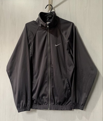 Zip Nike