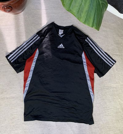 Camiseta Adidas Retro