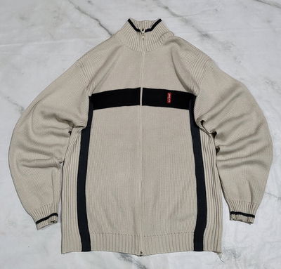 Suéter Levis 00's Red Tab