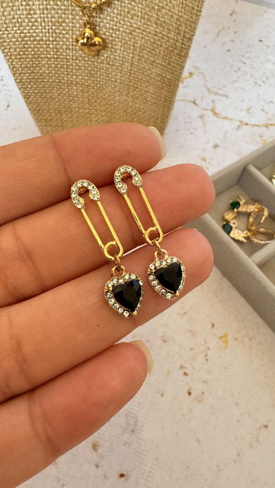 Aros Dorados Clip Corazón Negro 