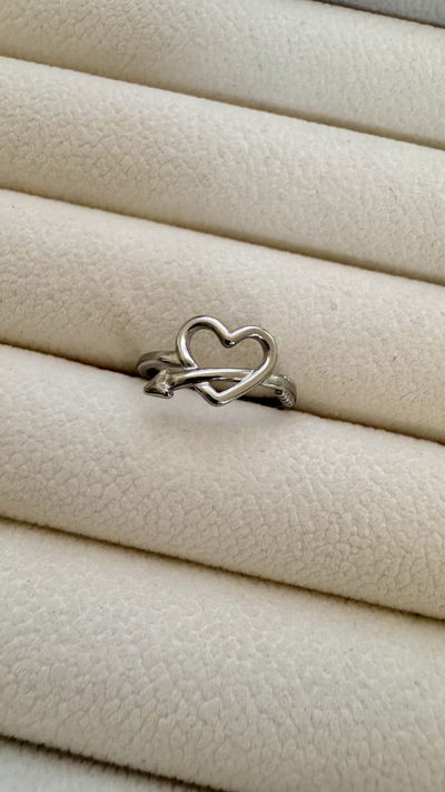 Anillo Corazón con Flecha AQ