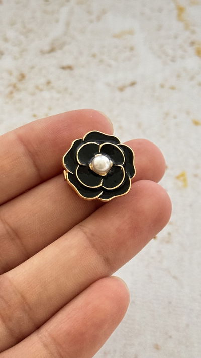 Prendedor Para Camisa Flor Negro