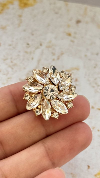 Prendedor Para Camisa Flor Con Gemas