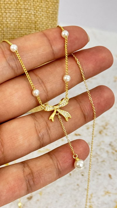 Collar Dorado Moño con Perlitas