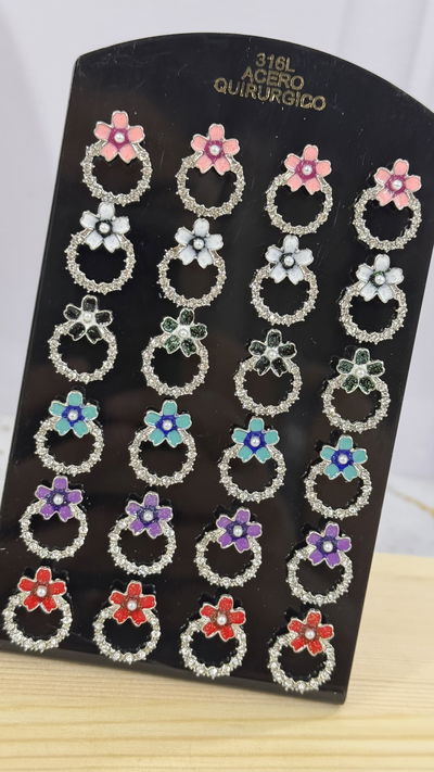 Aros Flor Con Strass Plateado