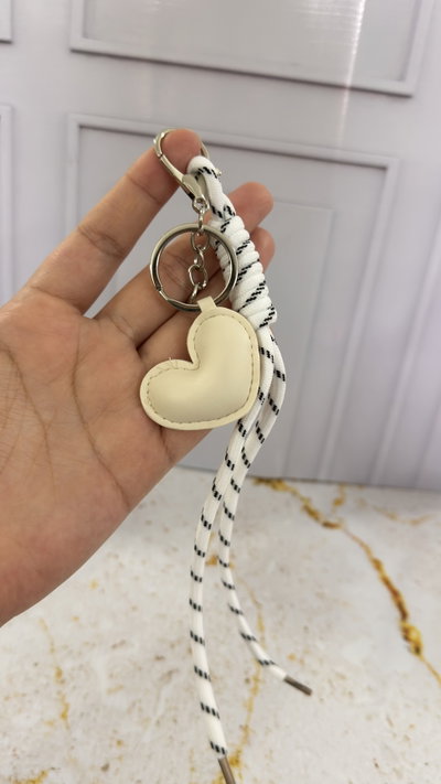 LLavero Corazon Blanco