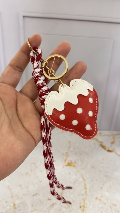 LLavero Frutilla Rojo 