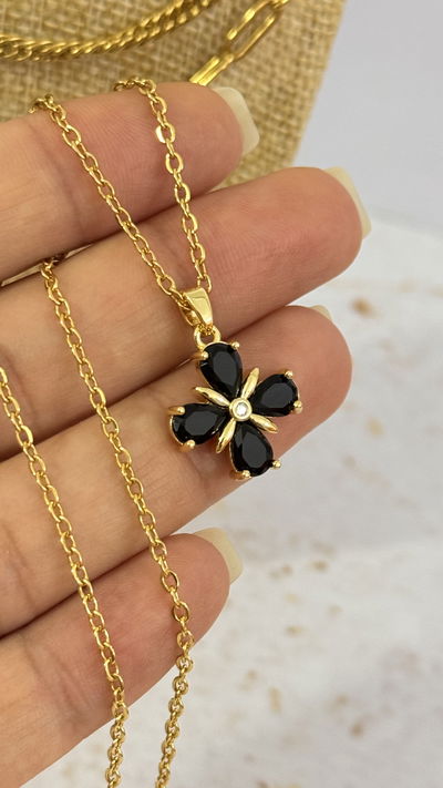 Collar Flor Negra AD