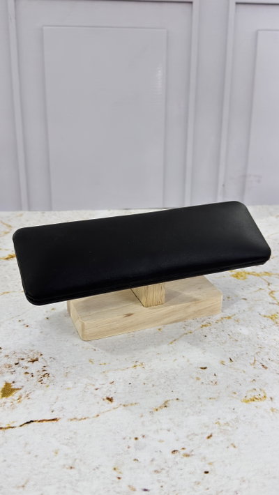 Exhibidor Para Reloj Negro 20x6 ctms