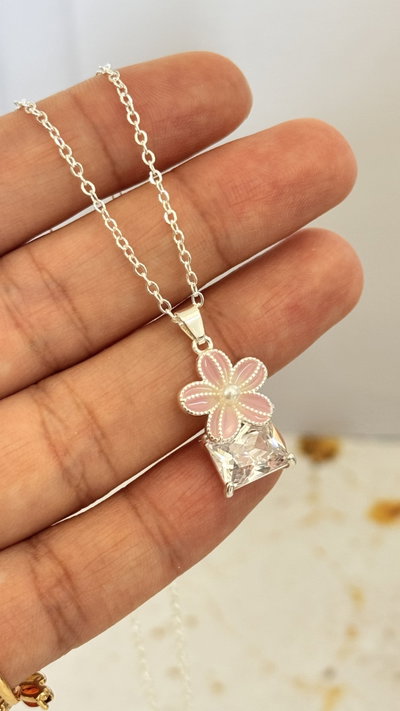 Conjunto Flor Con Perla y Cubic AB