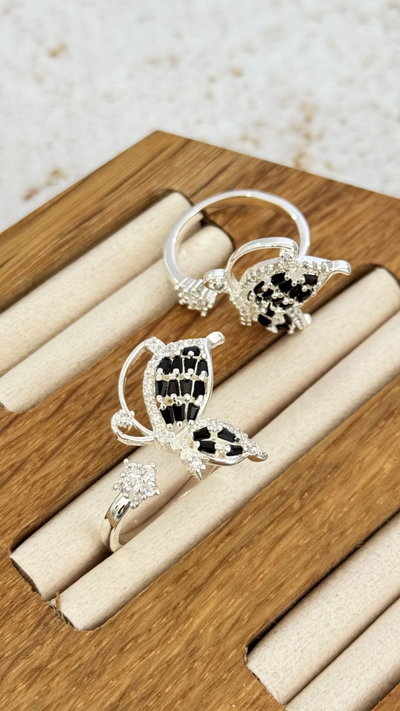 Anillo Maripositas con Micropave 