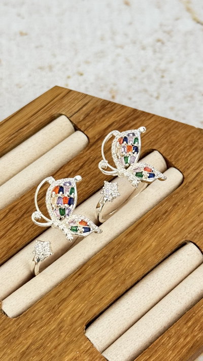 Anillo Maripositas con Micropave 