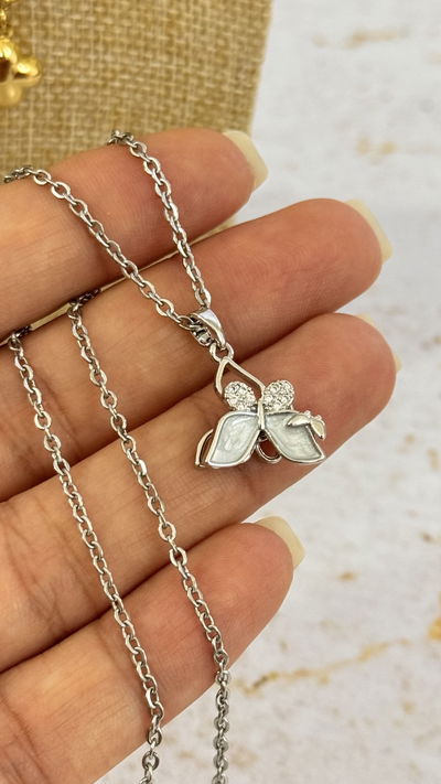 Collar Dije Giratorio Mariposa Blanca AQ