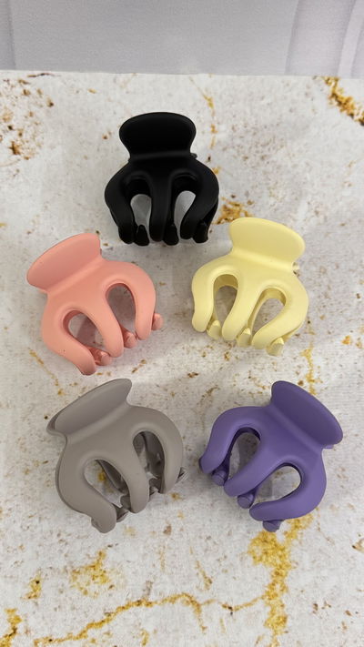 Broches Magda (Colores Surtidos)