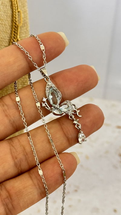 Collar Mariposa Cubic AQ