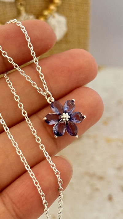 Collar Flor Lila AB
