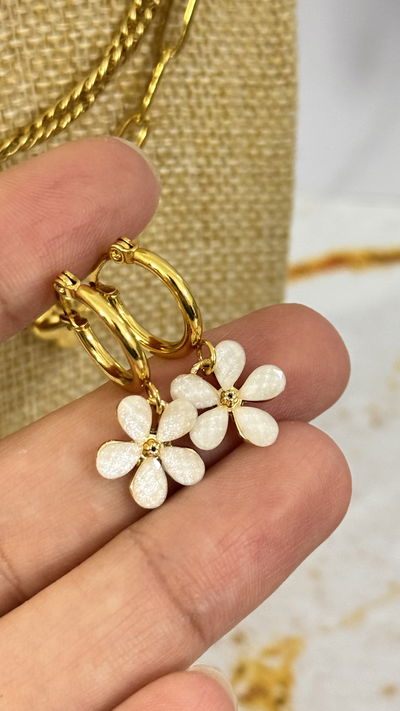 Aros Flor Blanca AD