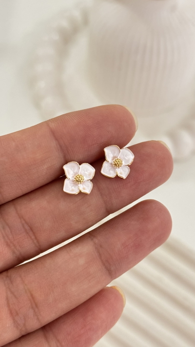 Aros Flor Blanca Dorado