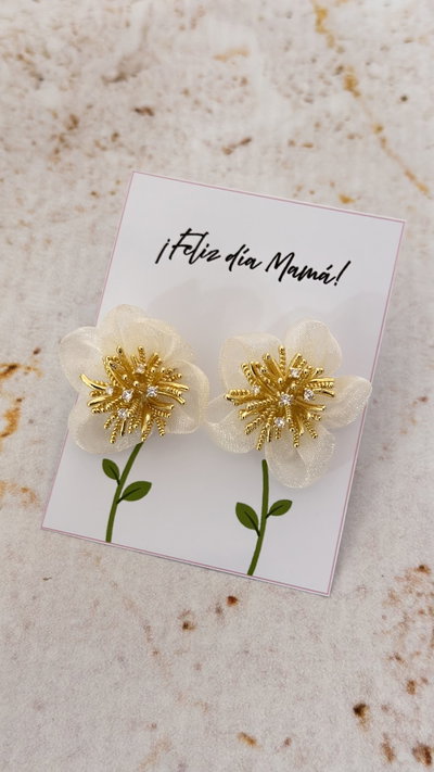 Aros Dorados Flor Blanca 