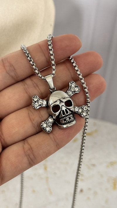 Collar Calavera AQ