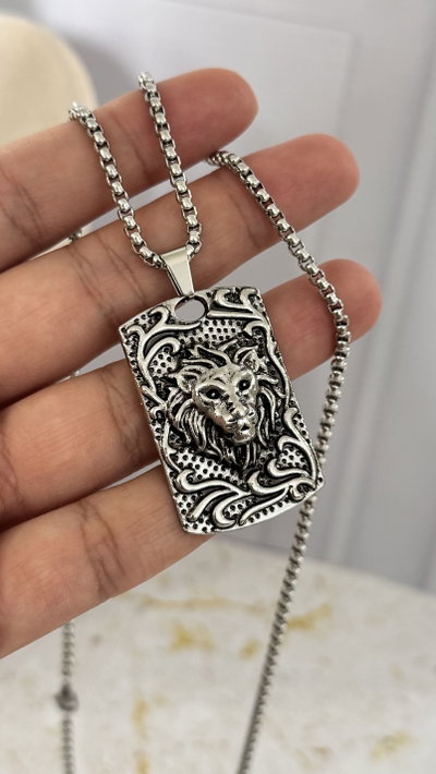 Collar Leon AQ